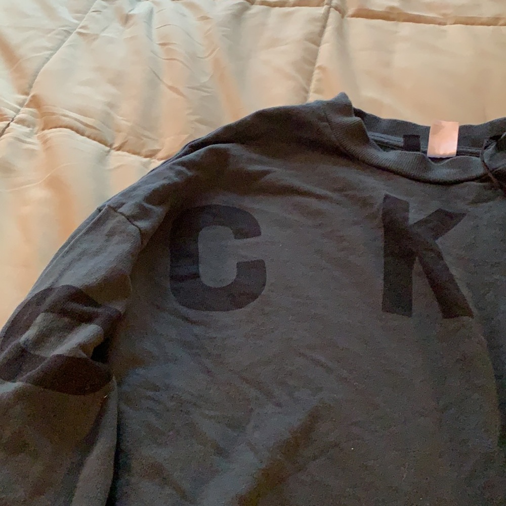 Cropped Tshirt - Picture 2 of 2
